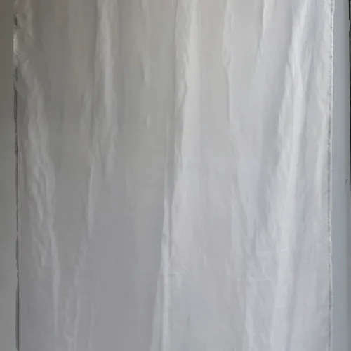 läpinäkyvä läpikuultava harmaa verho organza
